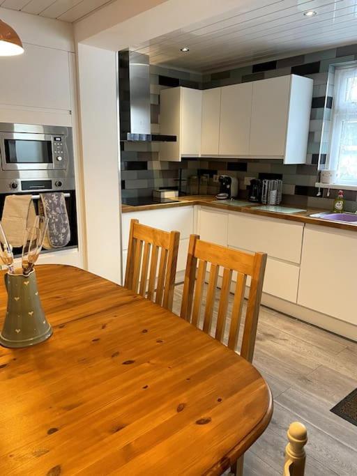 3 Bedroom Terrace Holiday Home Great Torrington Exterior foto